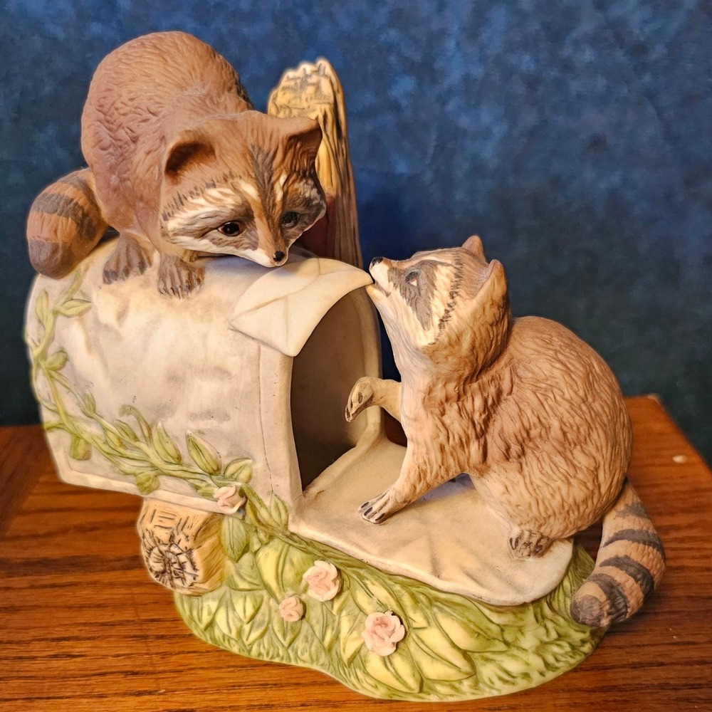 Vintage Homco Masterpiece Porcelain Raccoons at Mailbox Figurine 1987 1452
